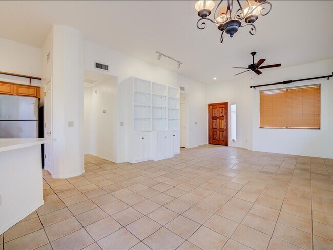 Building Photo - Beautiful 2-Bedroom, 2-Bath Home with Community Pool