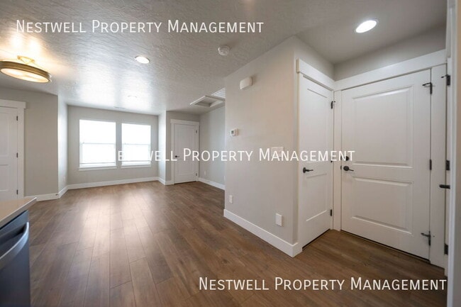 Building Photo - 11191 S Old Bridge Rd