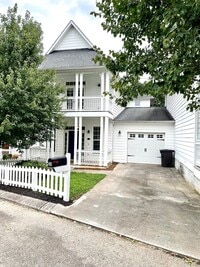 Building Photo - Lakeside Living in Loudon