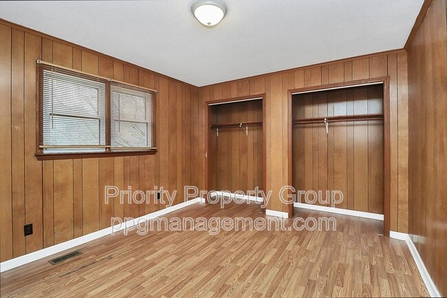 Building Photo - 110 Maudie Ln