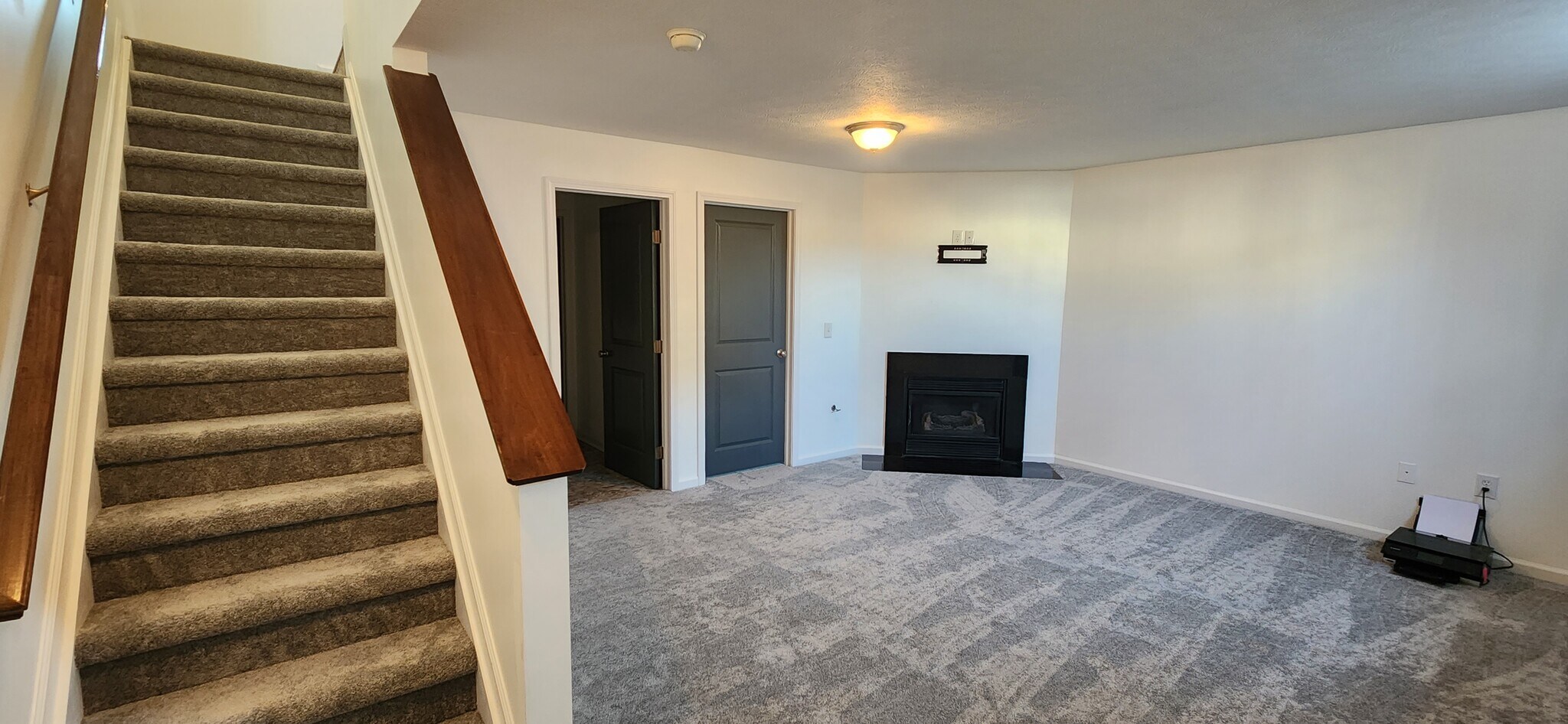 Building Photo - 5637 Crystal Falls St