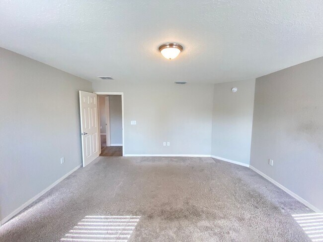 Building Photo - 188 Foxtail Loop