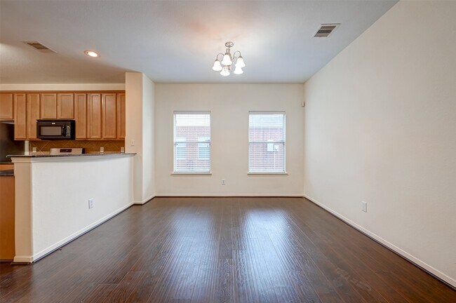 Building Photo - 18218 Barkers Green Way