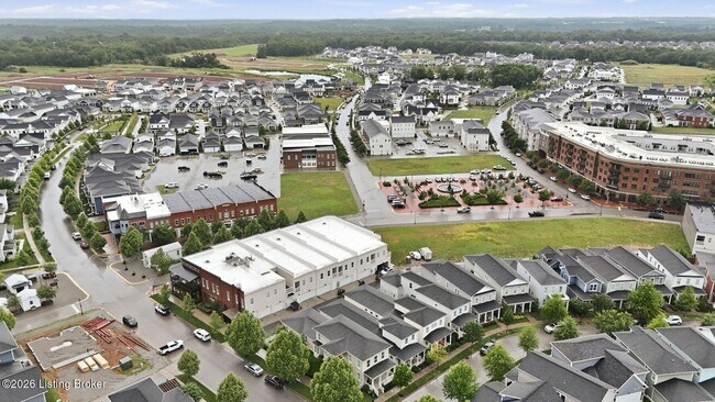 Building Photo - 6300 Mistflower Cir