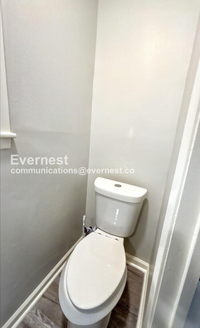 Building Photo - PROMO: Get $500 off the first month’s rent when you sign the lease today!! / Spacious Home with G...