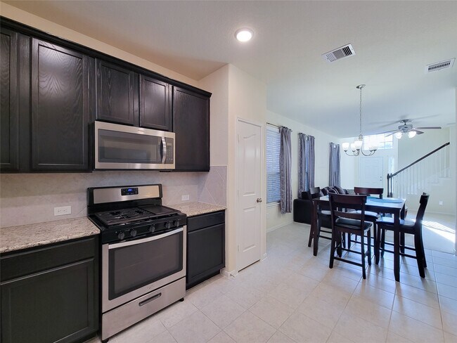 Building Photo - 17018 Taffaine Dr