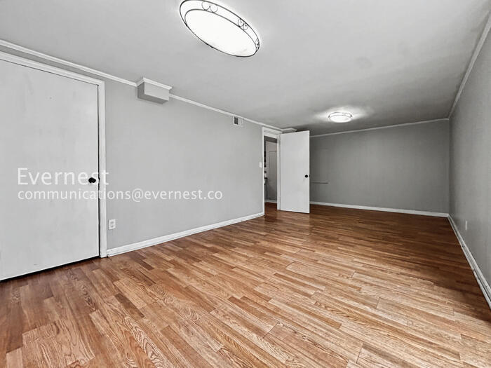 Building Photo - 2131 Oland Cir