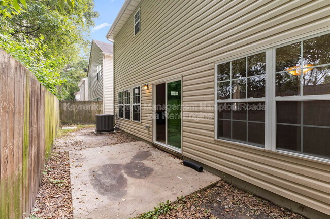 Building Photo - 4108 River Breeze Cir