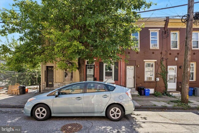 Building Photo - 2669 Martha St