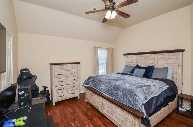 Building Photo - 25419 Richton Falls Dr