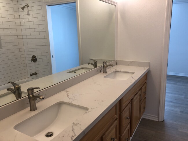 recently remodeled primary bath - 3644 Villa Terrace