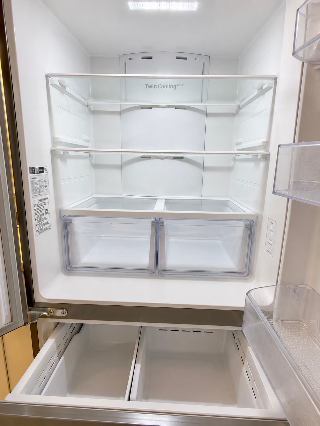 Refrigerator - 150 Rumford Ave