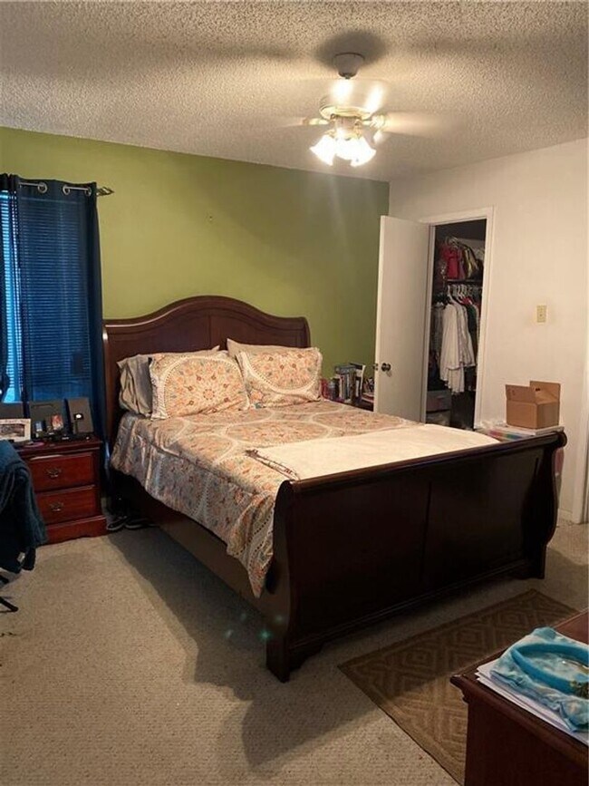 Building Photo - 9011 Sanger Dr