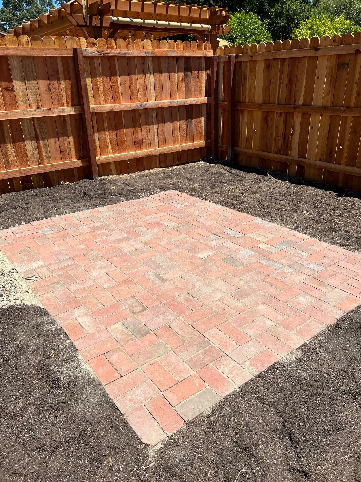 Building Photo - 911 E Aliso St