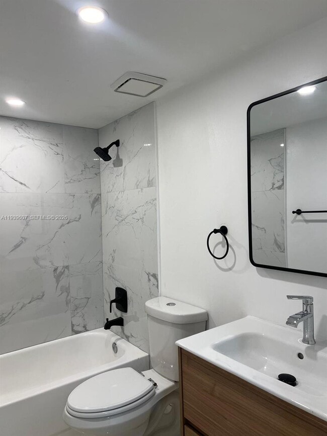 Building Photo - 2727 NW 17th Terrace