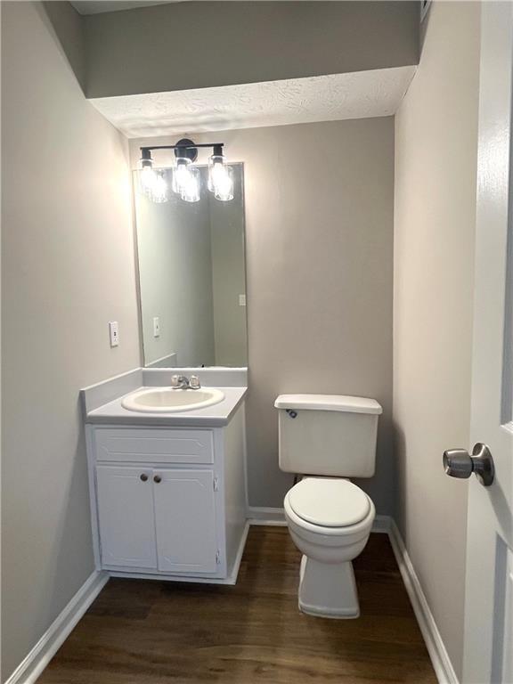Building Photo - 5843 Summerglen Ln