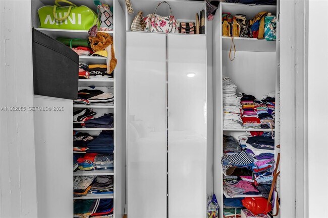 Building Photo - 149 Fern Way