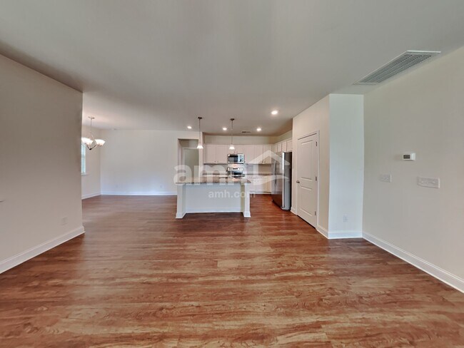 Building Photo - 139 Willowbrook Dr