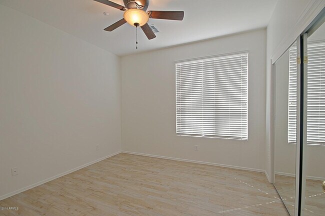 Building Photo - 41440 N Bent Creek Way