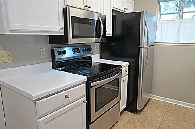 Building Photo - Beautiful 2 bed/ 2 bath townhome Located Off of Mission Road!
