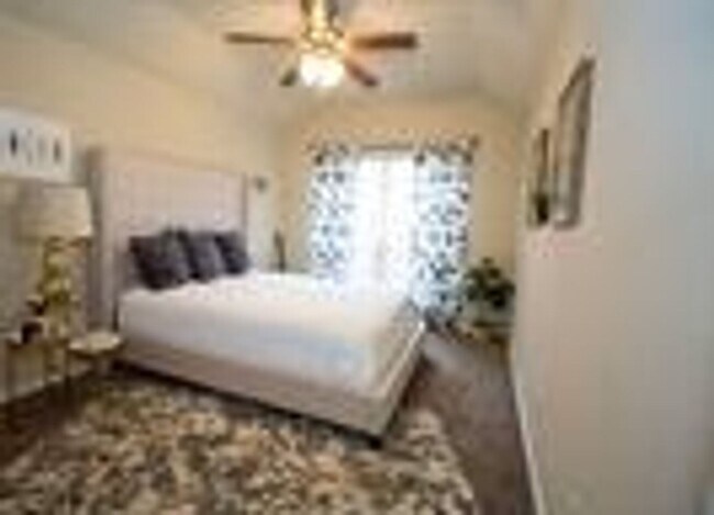 Building Photo - This adorable rental home holds all your favorite features for modern living in the up-and-coming...