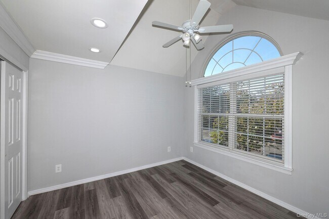 Building Photo - 123 Horizon View Dr