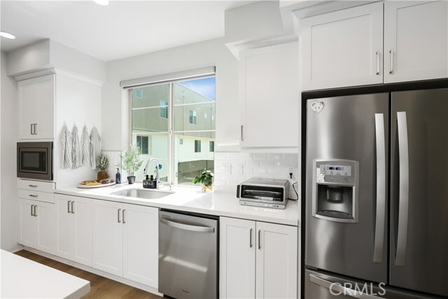 Building Photo - 166 Novel