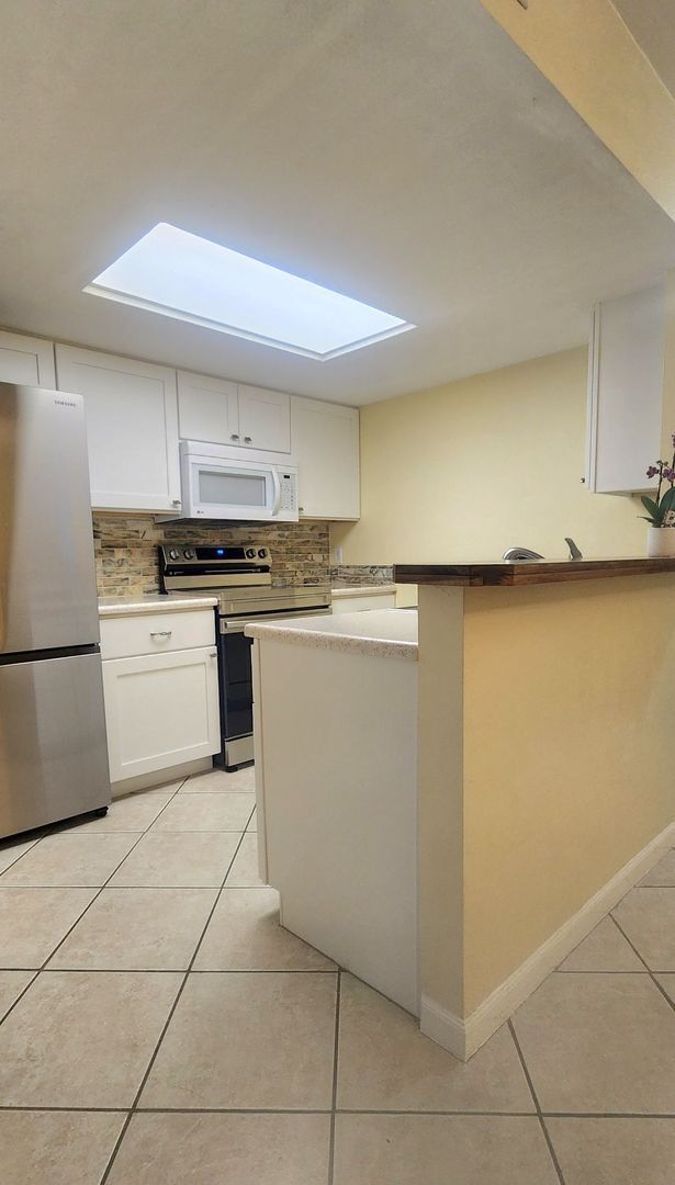 Building Photo - 2/2 in Timberway II!