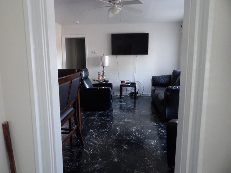 Building Photo - 6026 Wilson Blvd