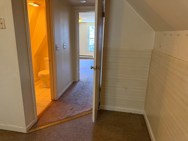 Building Photo - 87 Chestnut St