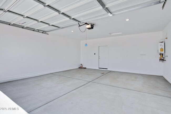 Building Photo - 30450 Sage St