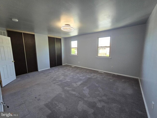 Building Photo - 878 WILLIAMS