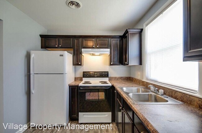 Building Photo - 3 br, 1 bath House - 3239 Panorama Dr