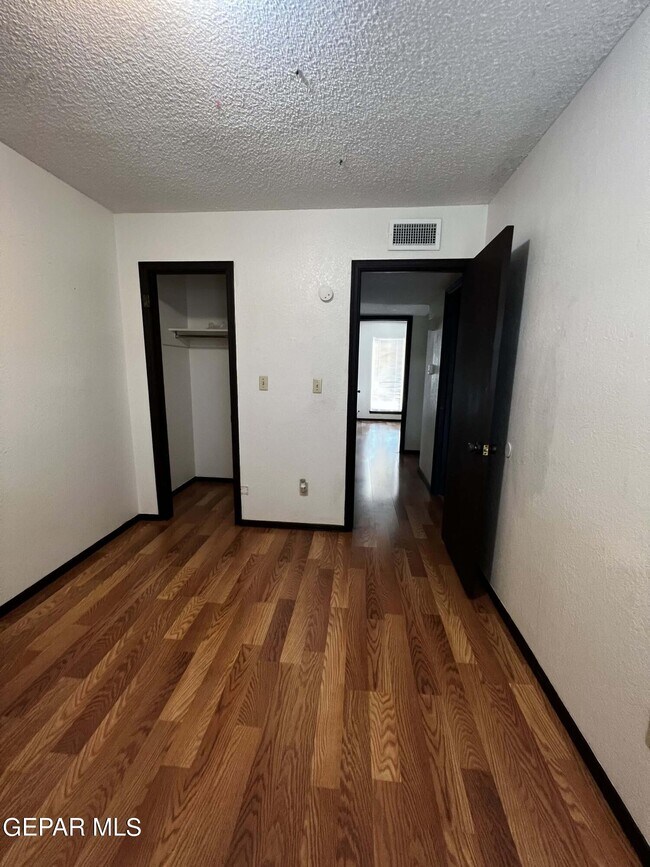 Building Photo - 1500 Monte Sanders Ln