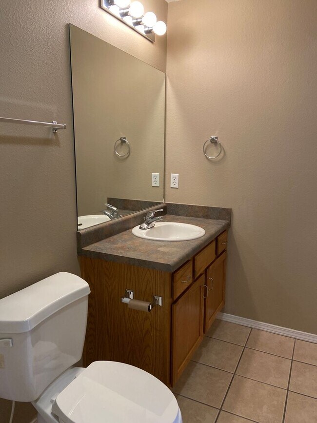 Building Photo - Condominium in Academy Commons