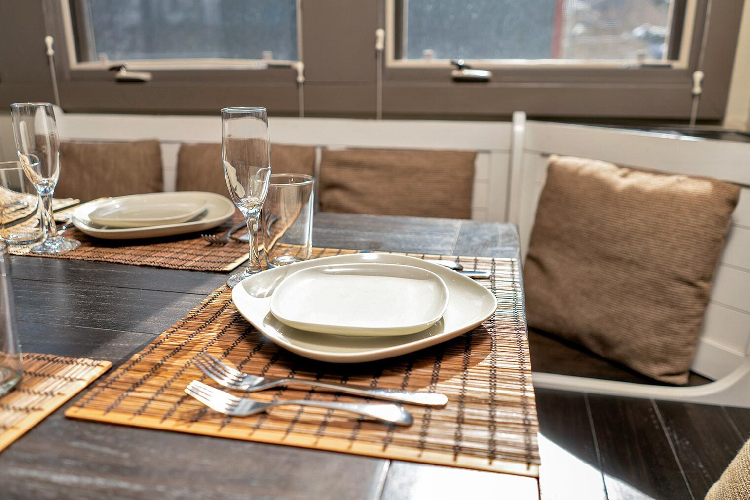 Building Photo - 747 W Pacific Ave