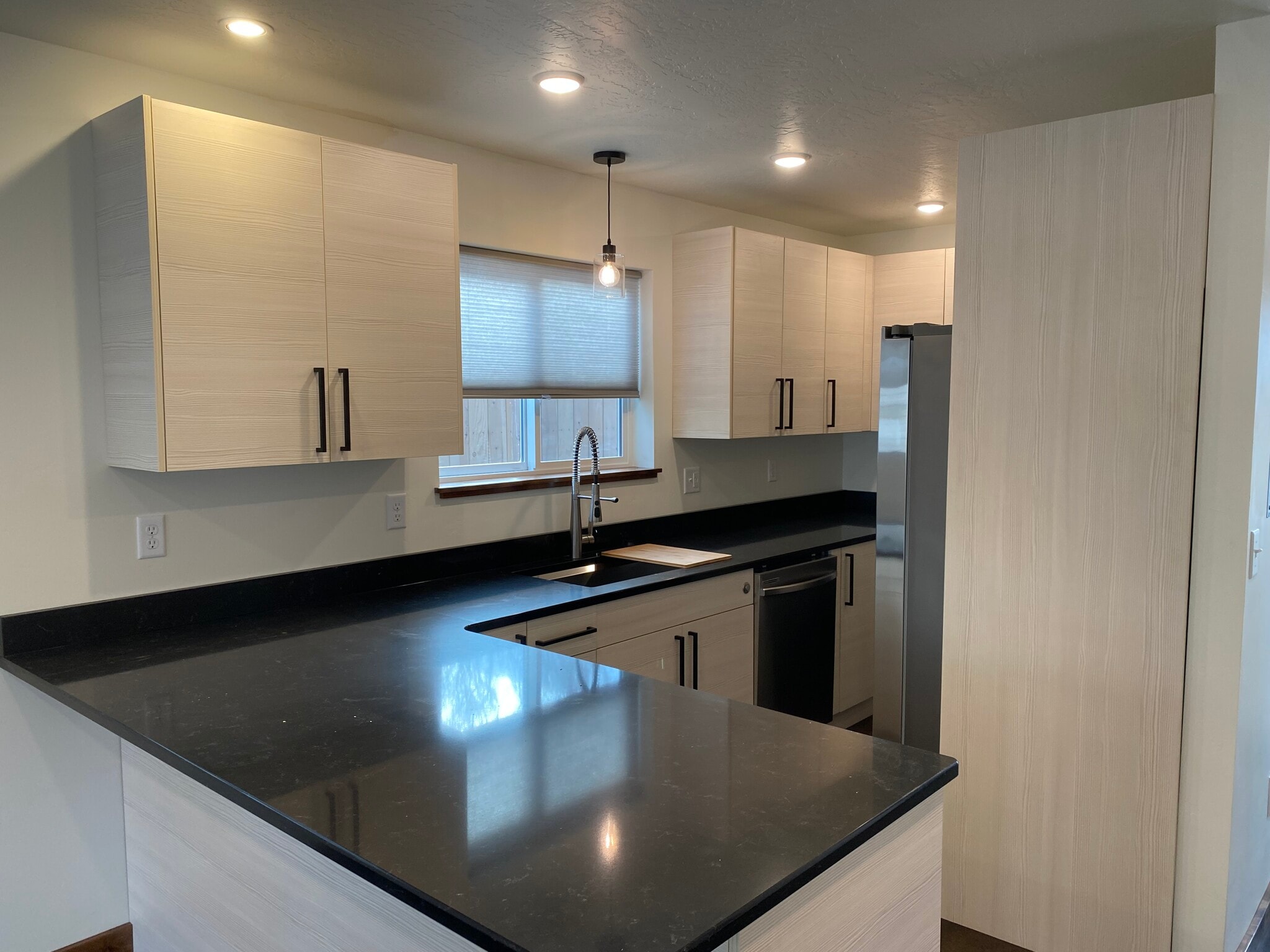 kitchen - 1410 S 5th St W