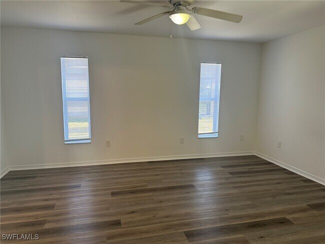 Building Photo - 2212 NW 18th Ave