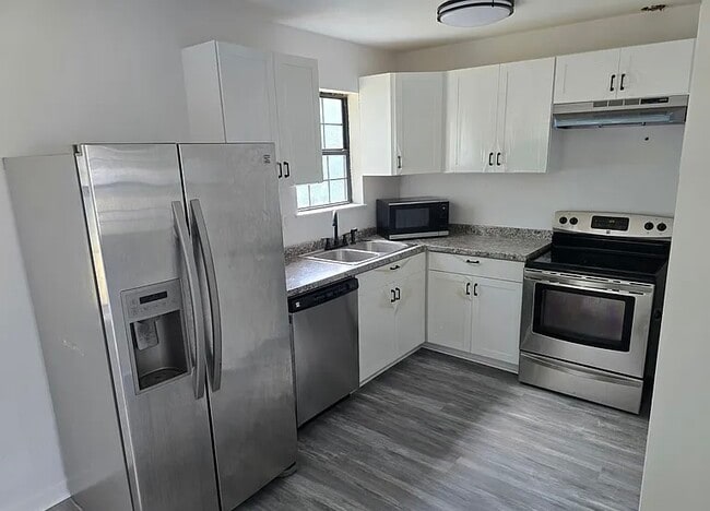 Building Photo - 5632 Frank St