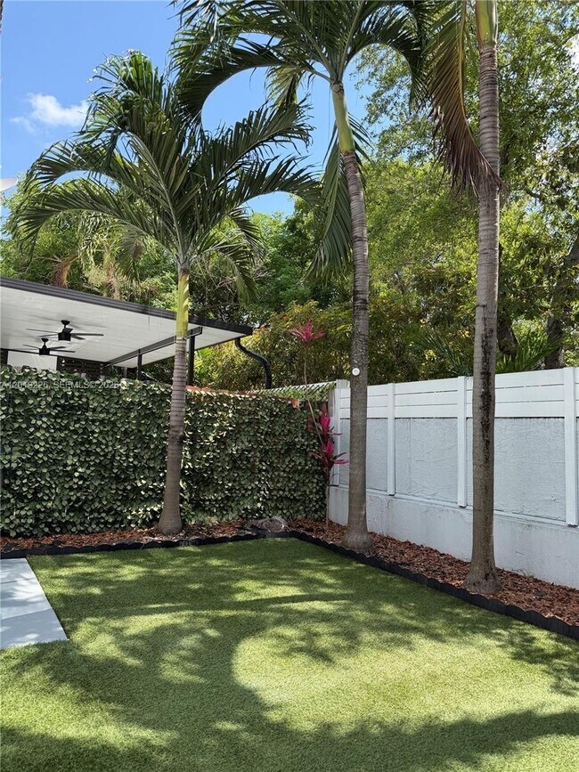 Building Photo - 8725 SW 158th Pl