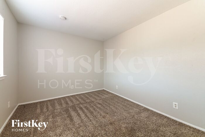 Building Photo - 2240 Tarpley Rd