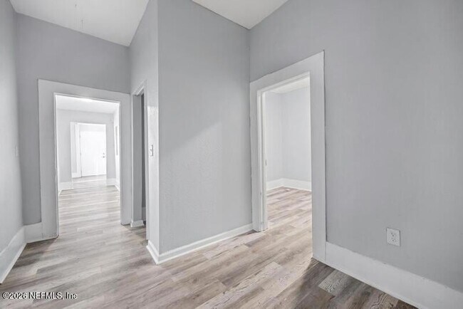 Building Photo - 1648 W 36th St