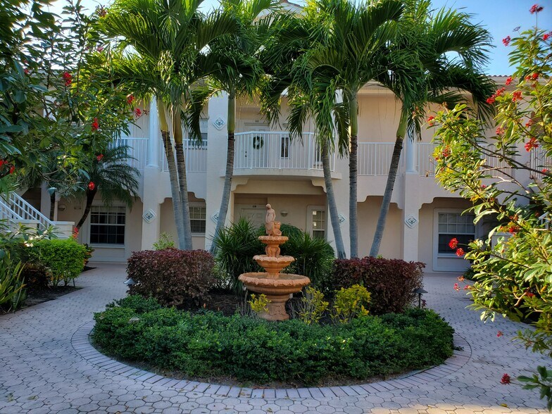 Building Photo - 4224 Central Sarasota Pky