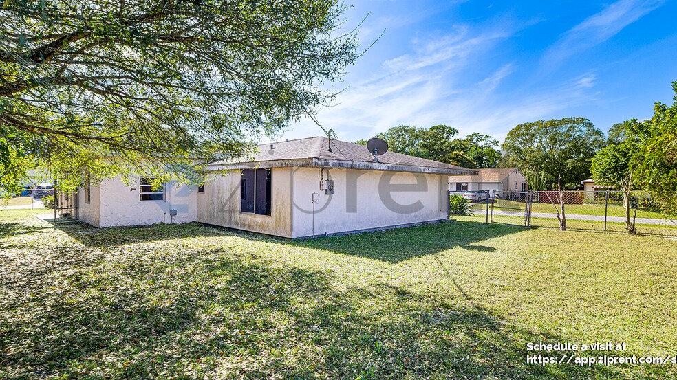 Building Photo - 839 Chelsea Ave