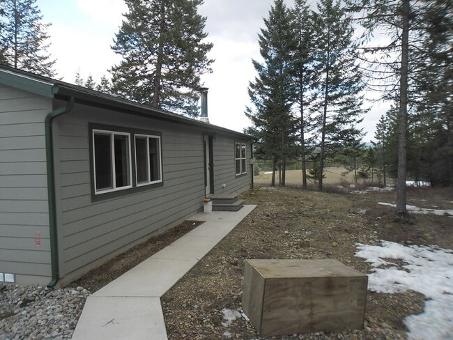 Building Photo - 274 Horseshoe Lake Rd
