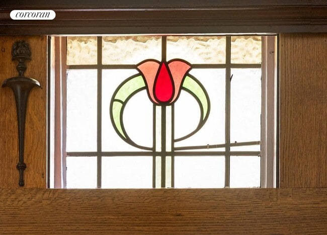 Building Photo - 896 Park Pl