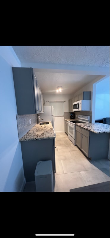 Primary Photo - 306 E Ocean Ave