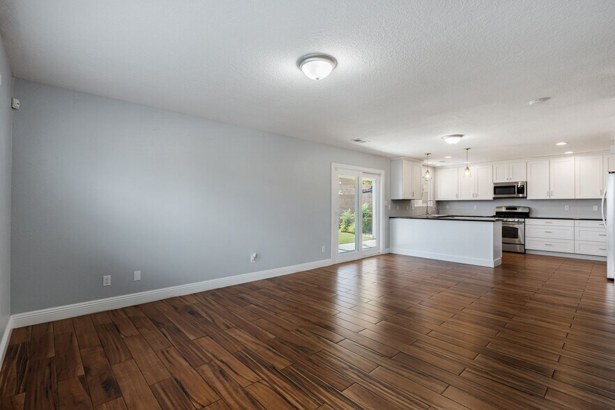 Building Photo - 8201 Wolverine Dr NW