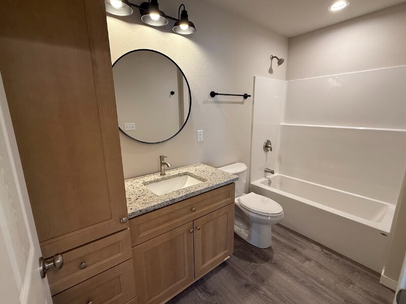 Building Photo - 5989-5991 Hanson Ct