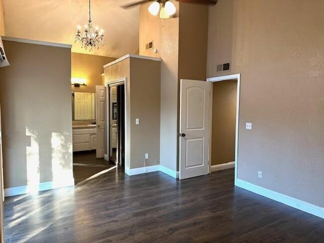 Building Photo - $2,200 W Bullard & Polk, 3 bed, McCaffrey Ave, Fresno